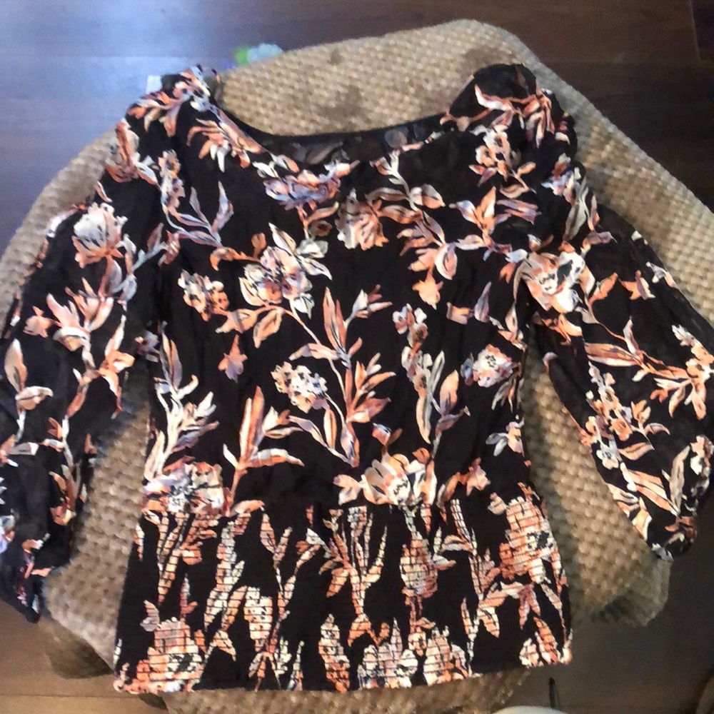 WHBM - Tops - Set of 4 - Small - floral - blush - Midnight Blue - Black